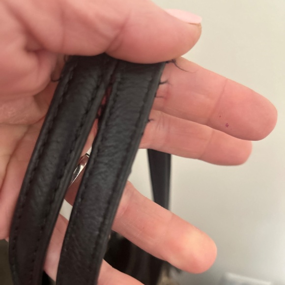 - Michael Kors Jet Set Block Canvas Large Tote - Picture 11 of 11